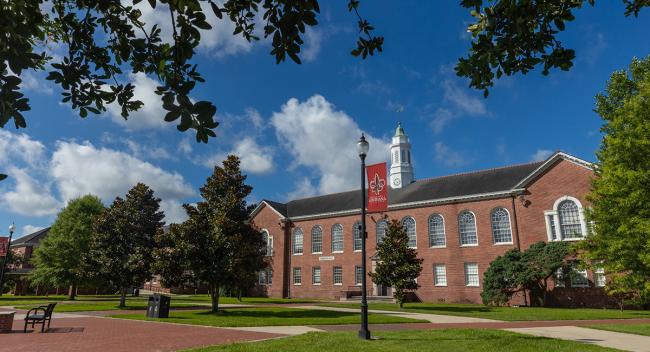 Stephens Hall on UL Lafayette campus